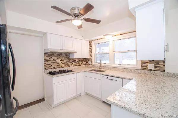 Southfield, MI 48033,21875 Beech Road