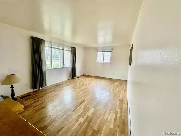 Warren, MI 48092,29021 Van Laan Drive