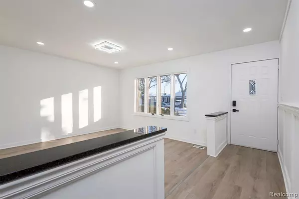 Troy, MI 48083,2703 Downey Drive