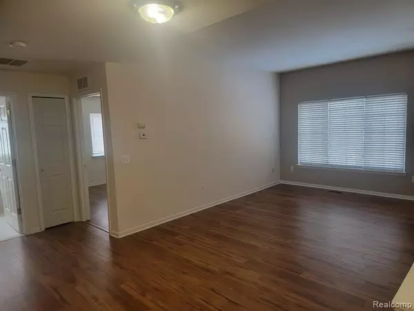 Sterling Heights, MI 48314,5457 Twin Oaks Drive