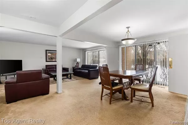 Southfield, MI 48075,16275 W Nine Mile Road