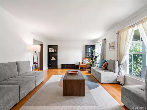 Beverly Hills, MI 48025,19938 S Waltham Road