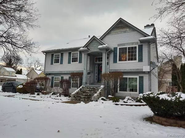 Wixom, MI 48393,1432 Pond View Court