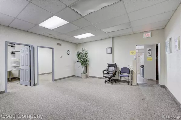 Allen Park, MI 48101,18735 Ecorse Road