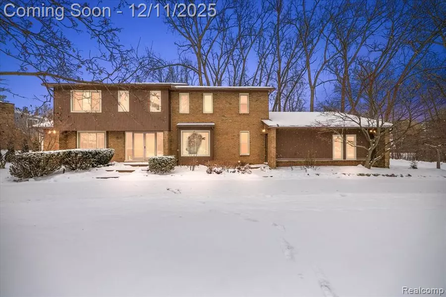 4539 Middleton Court, West Bloomfield, MI 48323