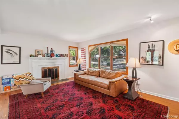 Birmingham, MI 48009,549 Lakeview Avenue