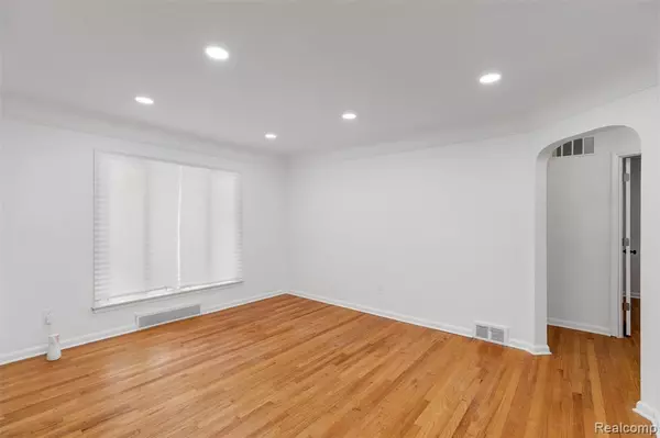 Redford, MI 48239,11314 Hazelton