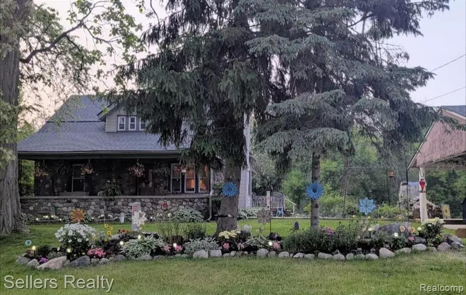 7477 Tucker Road, Holly, MI 48442