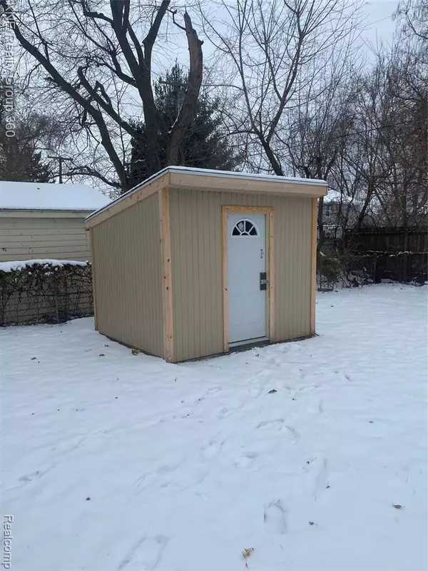 Redford, MI 48239,12039 Rockland