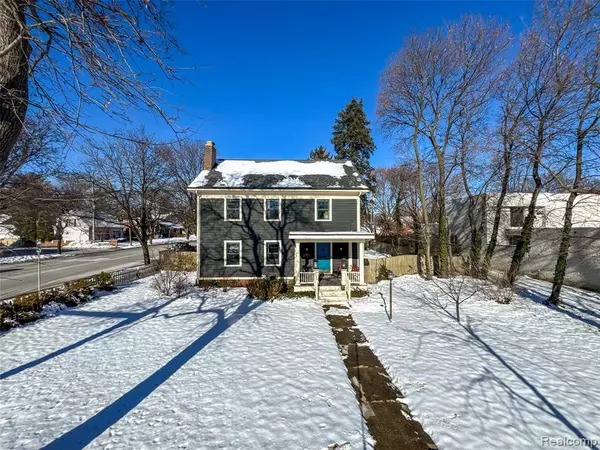 Birmingham, MI 48009,1119 E Maple Road