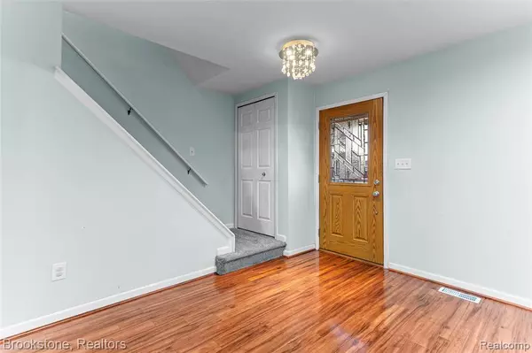 Sterling Heights, MI 48310,37643 Douglas Court