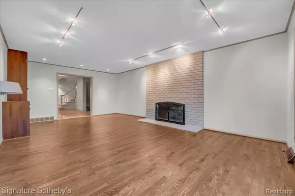 Bloomfield Hills, MI 48304,130 Denbar Road