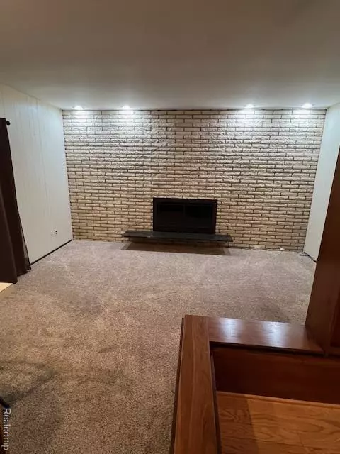 Southfield, MI 48076,20385 Harbor Lane