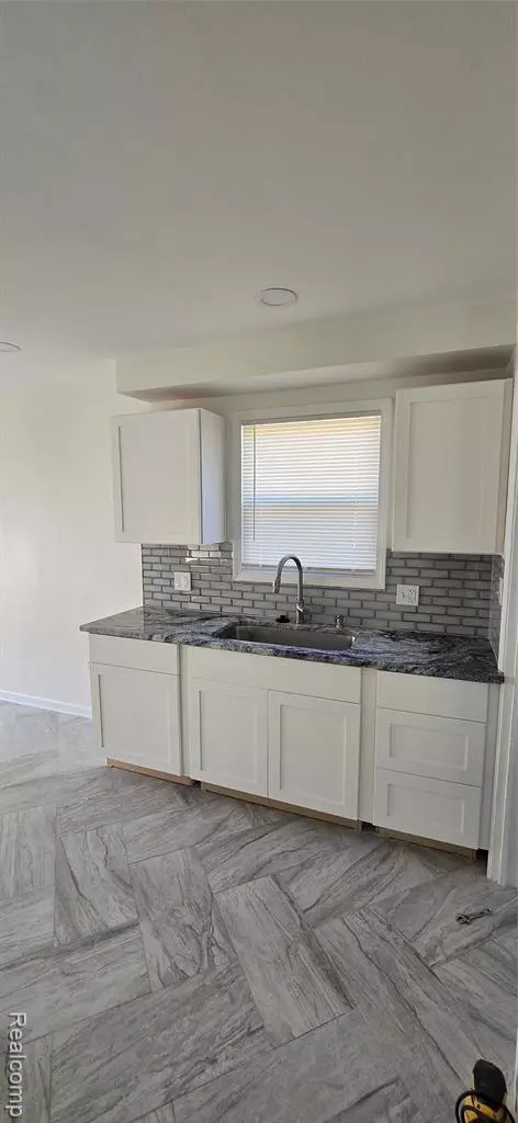 Detroit, MI 48224,10476 DUPREY Street