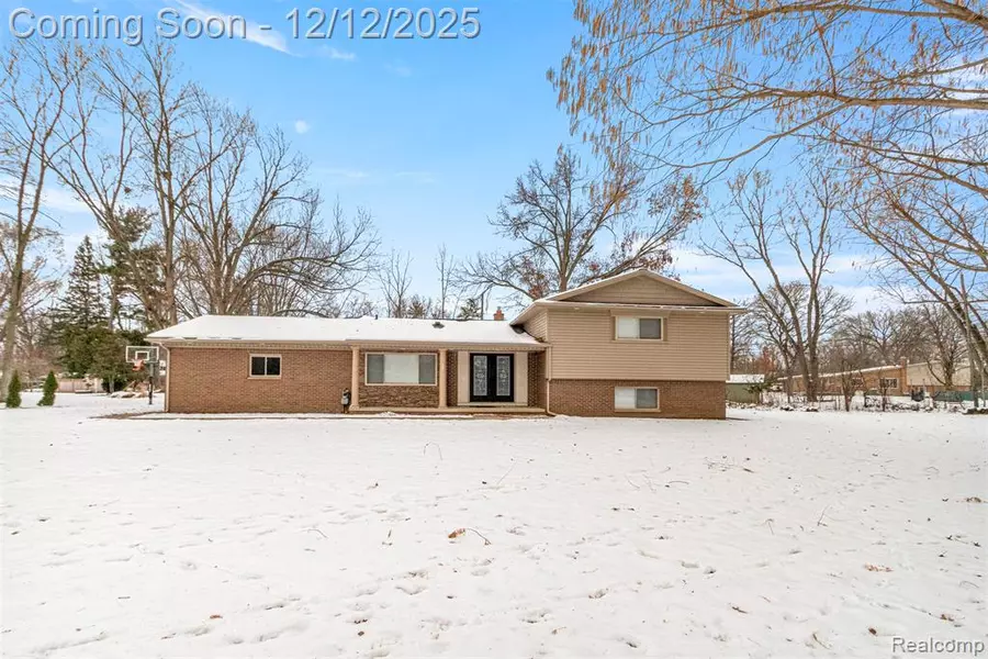 41925 South Drive, Canton, MI 48188
