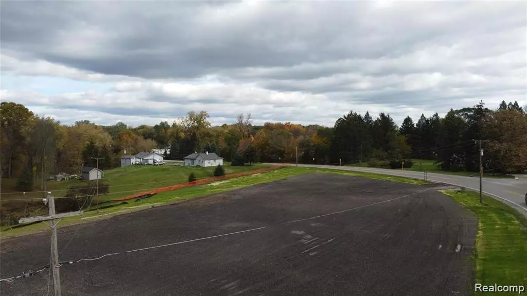 VL Silver Lake Road, South Lyon, MI 48178