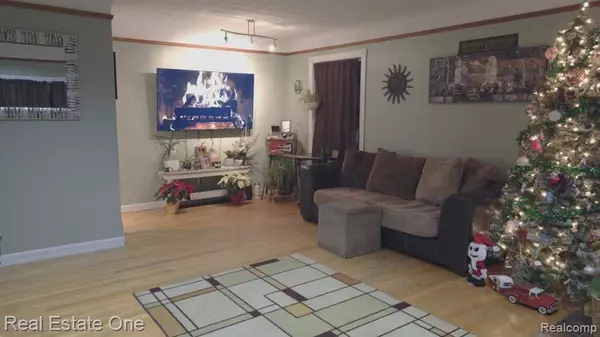 Mount Clemens, MI 48043,759 Chippewa Street