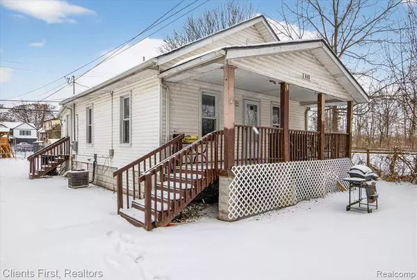 Wyandotte, MI 48192,843 Orange Street