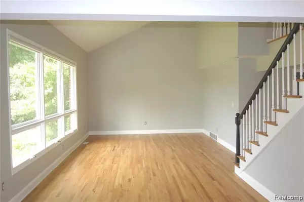 Bloomfield Hills, MI,5814 RAVEN Road