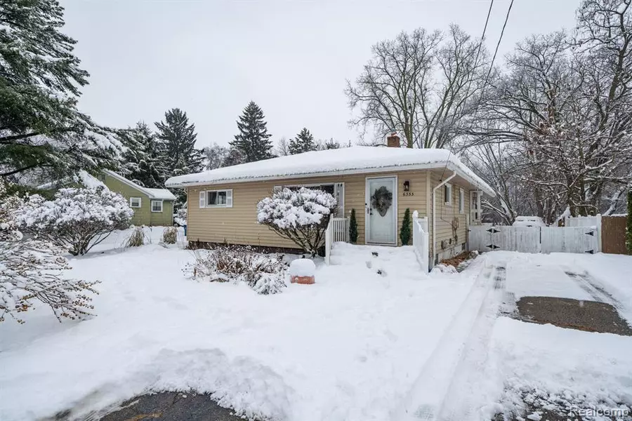 6333 Harriet Drive, Waterford, MI 48327