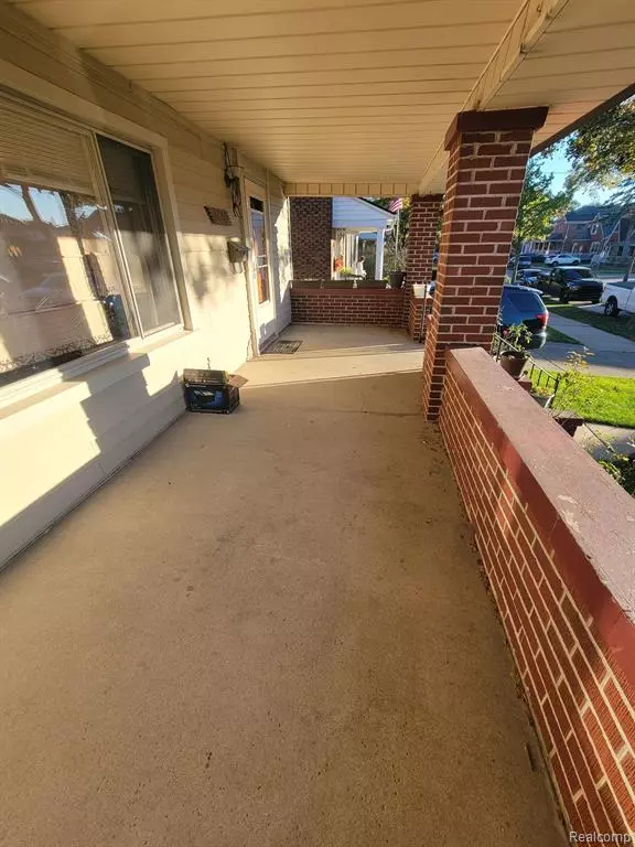 Dearborn, MI 48126,6520 HARTWELL Street