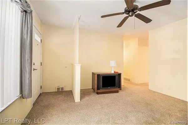 Lincoln Park, MI 48146,2160 Malvina Street