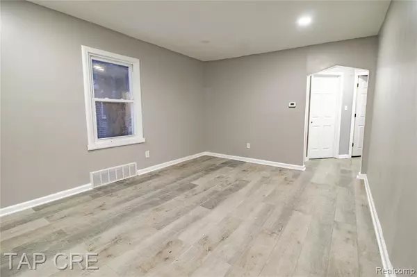 Detroit, MI 48224,11991 Lakepointe Street