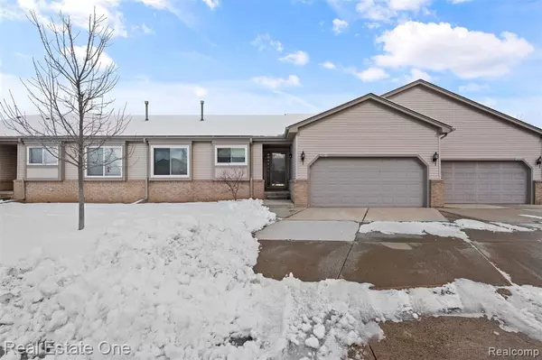 53244 Glen Oak Drive, Chesterfield, MI