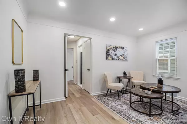 Dearborn, MI 48124,21123 Audette Street