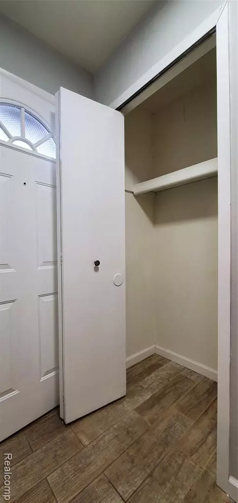 Shelby Twp, MI 48317,2040 Orchard Crest Street