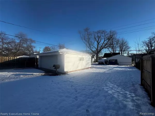 Warren, MI 48089,23204 Blackett Avenue