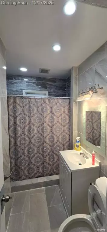 Dearborn, MI 48126,5003 Middlesex Street