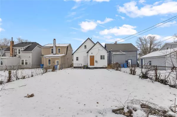 Dearborn Heights, MI 48125,25457 New York Street