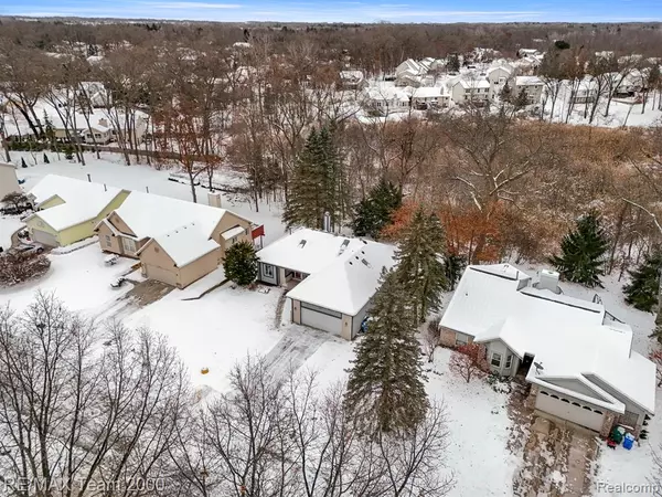 Commerce Twp, MI 48390,1882 W Ridge Drive