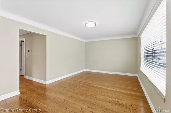 Dearborn Heights, MI 48127,6545 Robindale Avenue