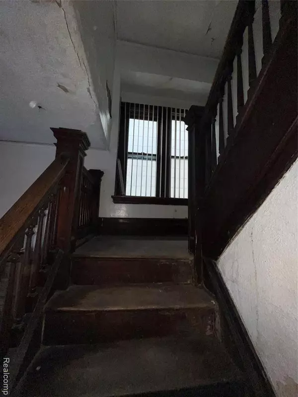 Detroit, MI 48214,2533 Seyburn Street