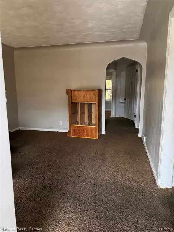 Detroit, MI 48205,13908 Edmore Drive