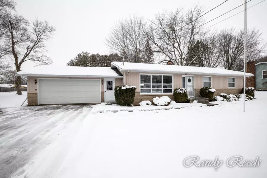 524 Greenfield Street, Coopersville, MI 49404