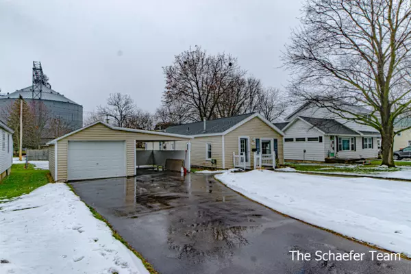 Lowell, MI 49331,209 Maple Street