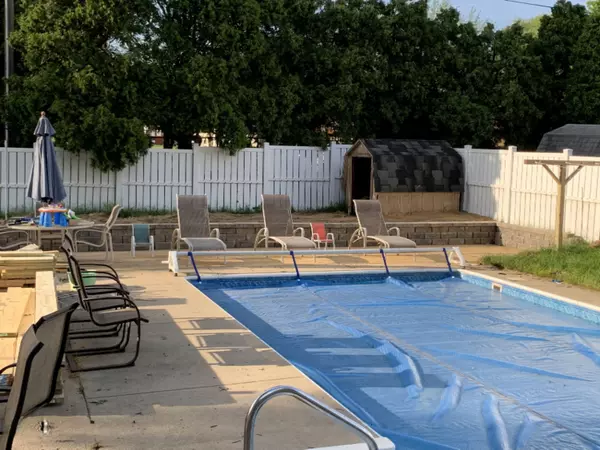 Coloma, MI 49038,5265 Amy Drive