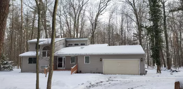 6975 Old Channel Trail, Montague, MI 49437