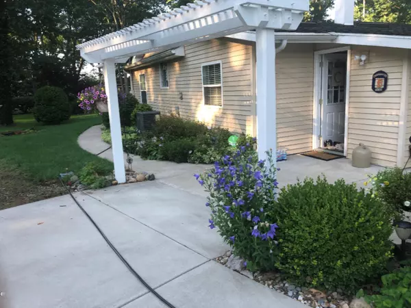 Decatur, MI 49045,60286 Walnut Drive