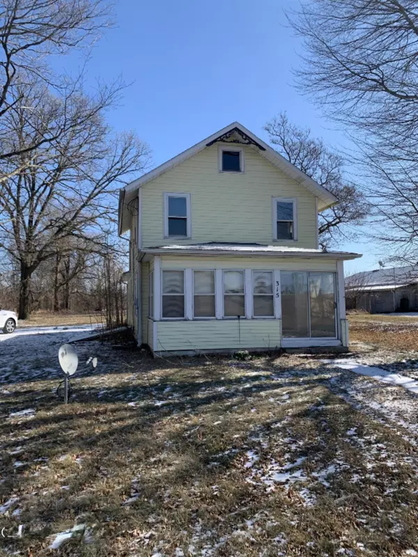 315 Reading Avenue, Jonesville, MI 49250