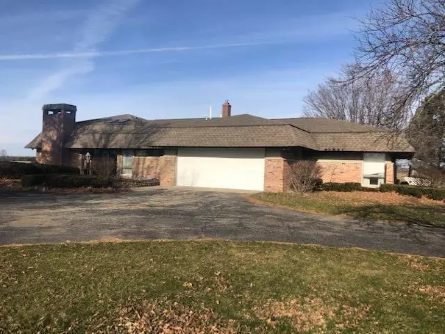 7696 Osborne Road, Delton, MI 49046