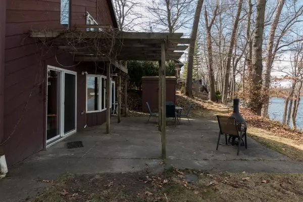 Lawrence, MI 49064,61498 N Lakeshore Drive