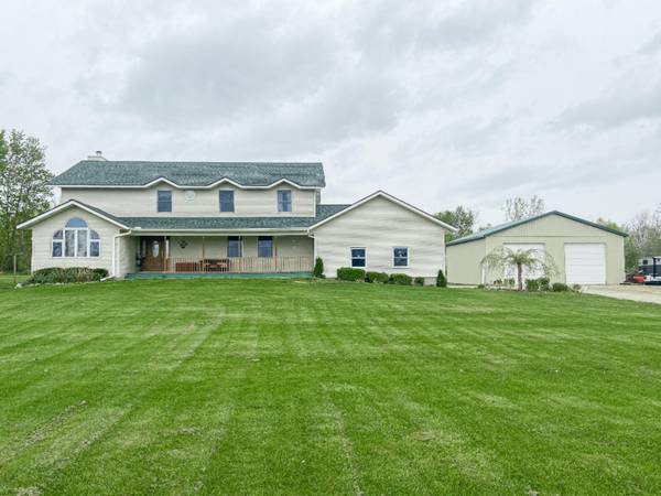 7077 N Coloma Road, Coloma, MI 49038