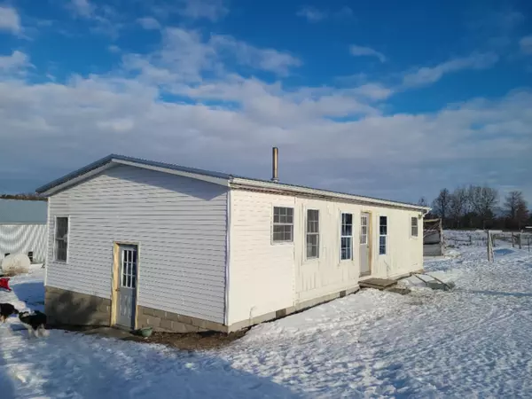 Vestaburg, MI 48891,8153 Primrose Drive