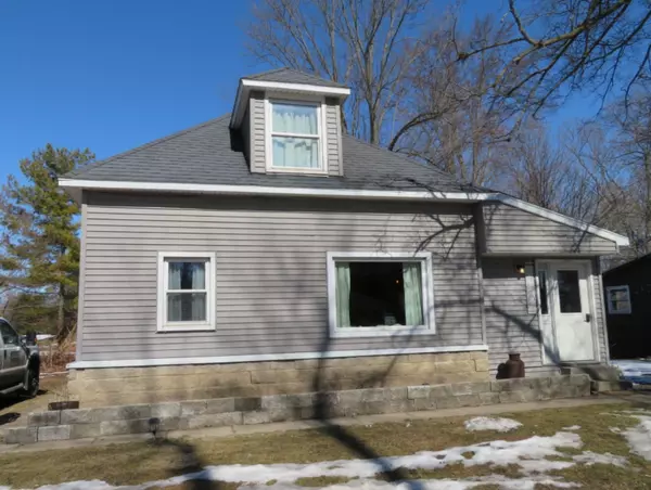 426 W Front Street, Burr Oak, MI 49030
