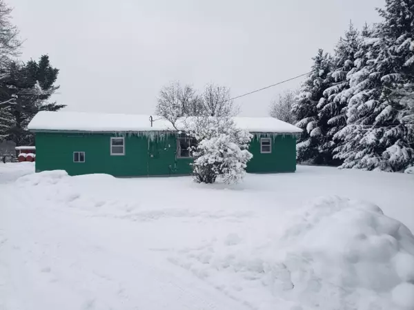 6635 Cline Road, Fruitport, MI 49415