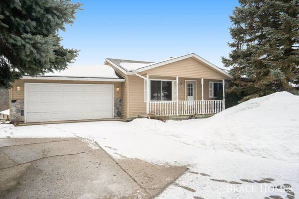 222 York View NW Place, Comstock Park, MI 49321